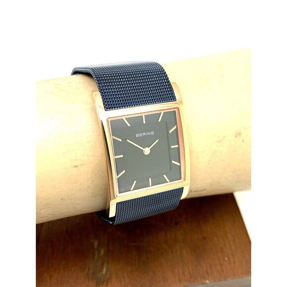 Bering Women\'s Watch 10426-367-S Quartz Mother of Pearl Dial 26mm Blue M… main image 8